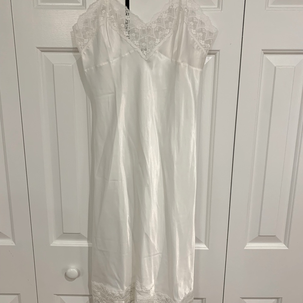 Vintage CHRISTIAN DIOR White Slip Lace Trim